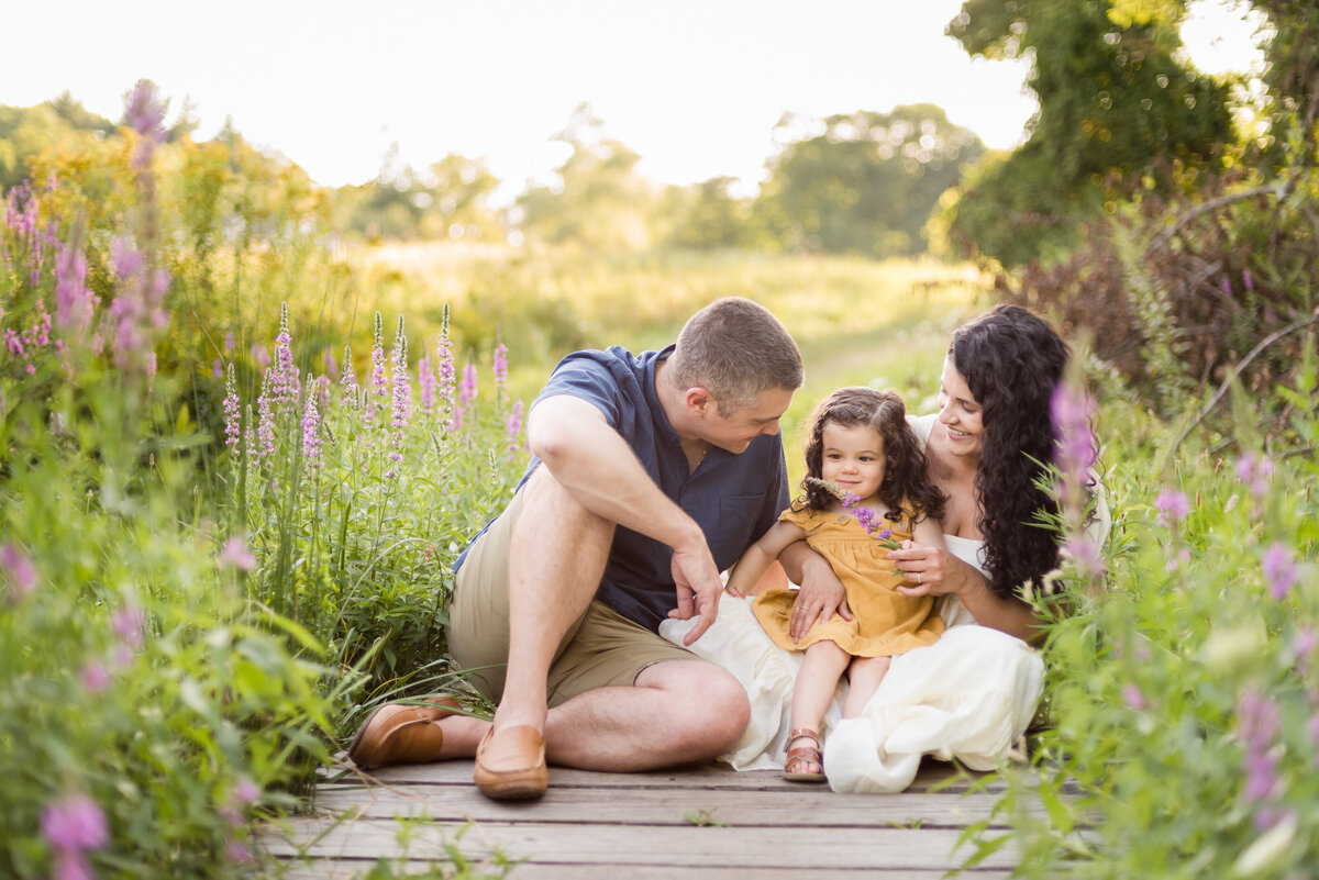 Boston-family-photographer-bella-wang-photography-Lifestyle-session-outdoor-wildflower-3