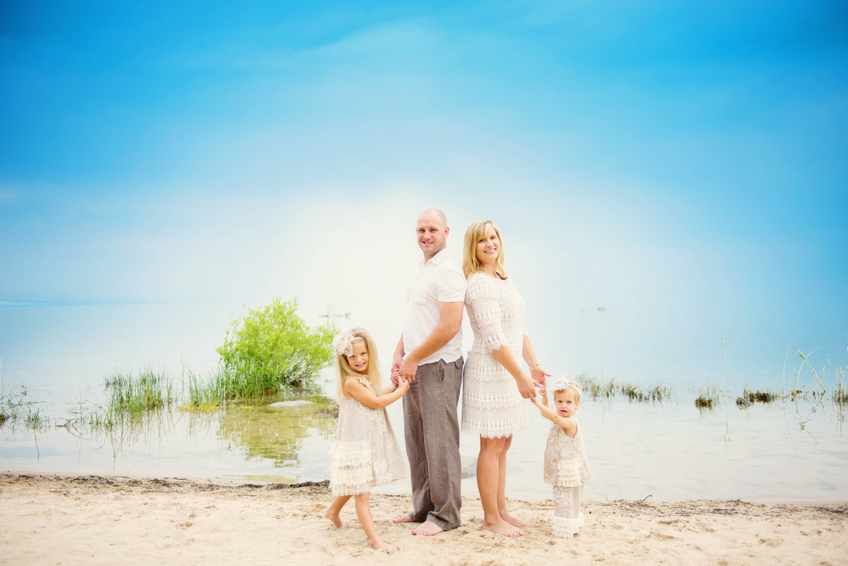 beach family portrait photography in northern michigan