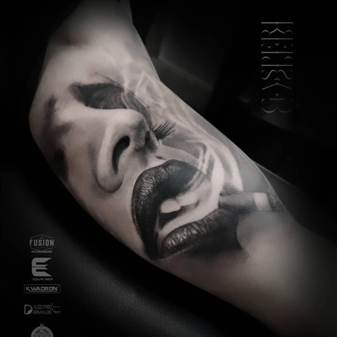 roberto-guest-artist-bloodyink-tattoo-studio-hinwil-2023 (3)