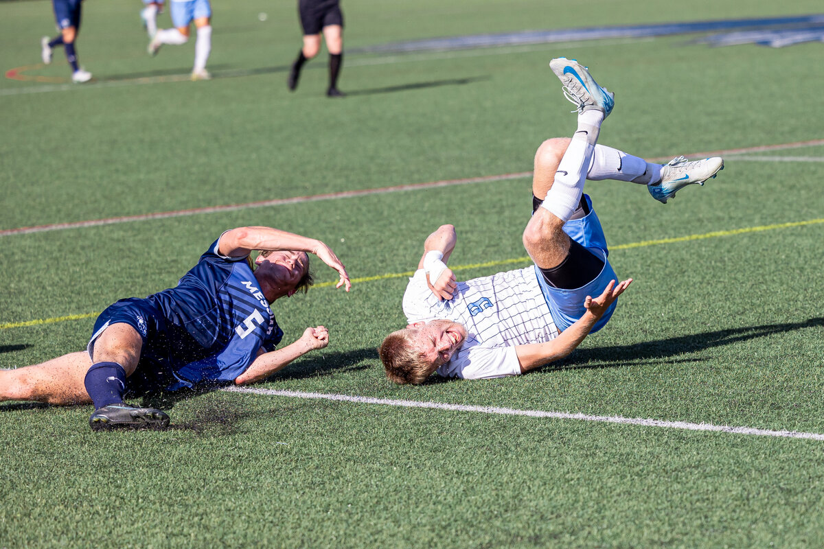 MensSoccer-vs-Messiah-1039