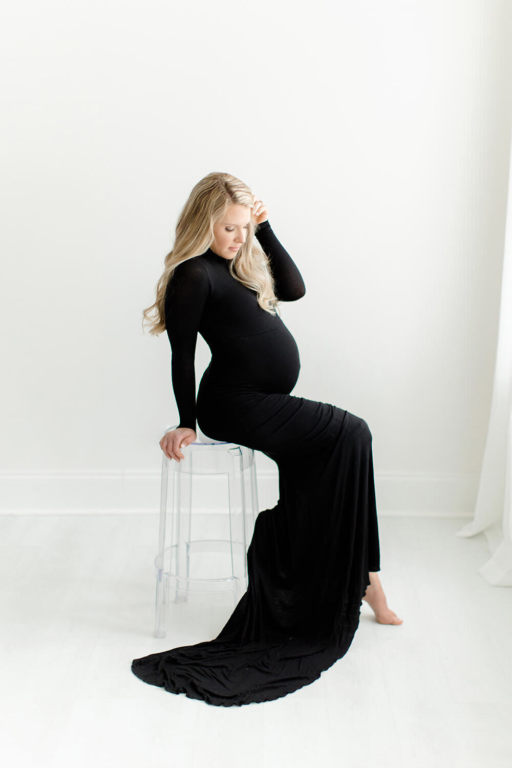 modern maternity photos atlanta