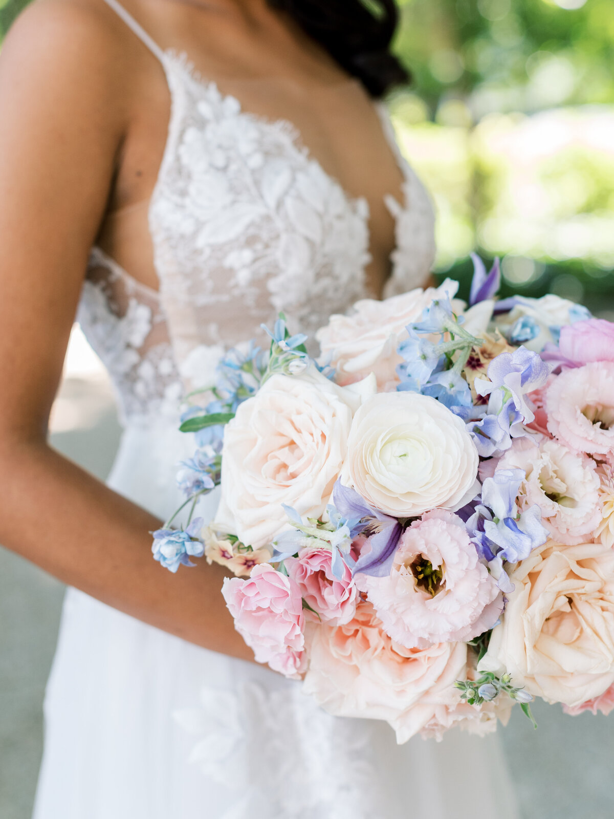 Brielle-Davis-Events-Meridian-House-Summer-Wedding-Romantic-Elegance-pastel-bridal-bouquet