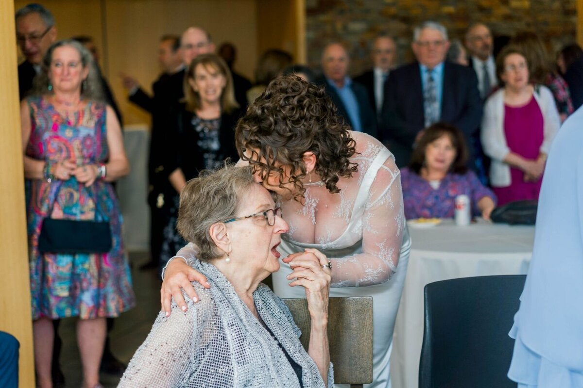 Eliana-Melmed-Photography-Chicago-LosAngeles-Jewish-WeddingPhotography-ShulaNoah-Tisch-00218
