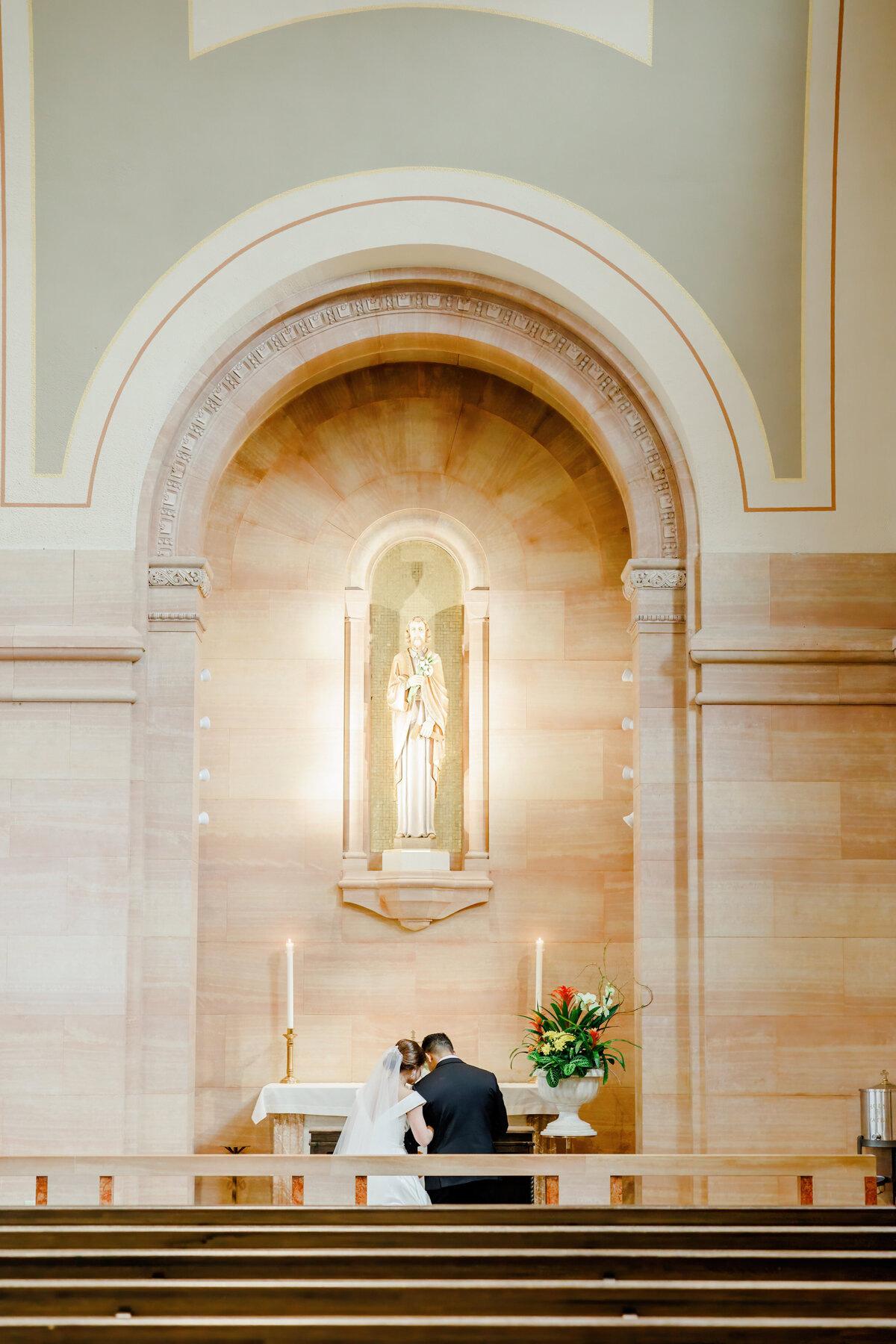 Saint-Charles-Borromeo-Catholic-Church-Wedding-Minnesota8