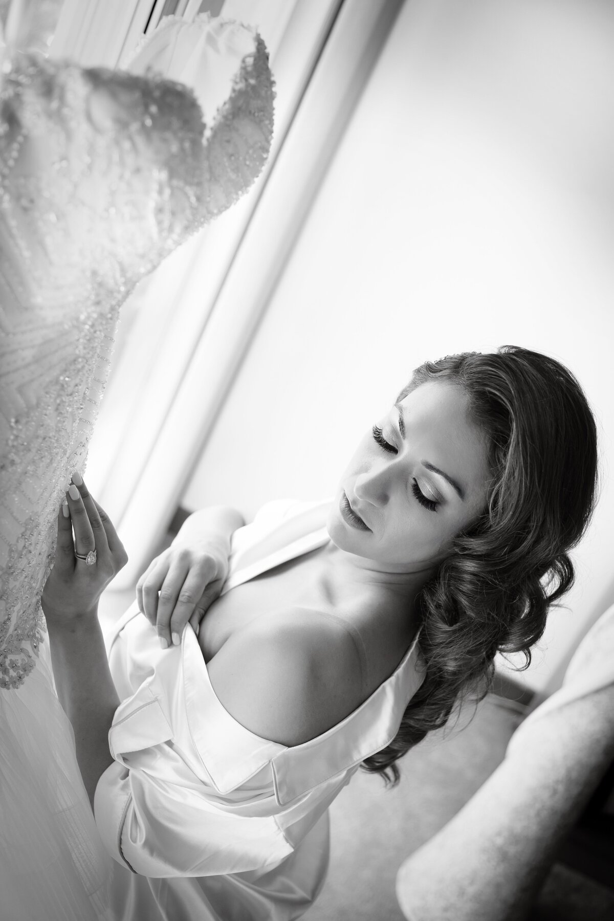 bride-getting-ready-pajamas-black-and-white-NJ