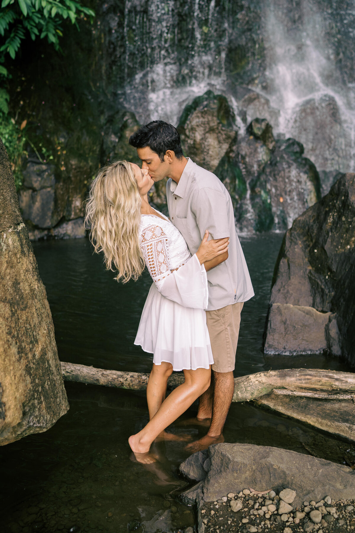oahu-engagement-session-private-estate-15