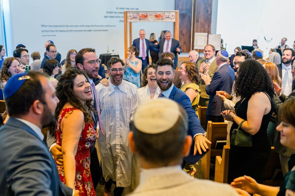 Eliana-Melmed-Photography-Chicago-LosAngeles-Jewish-WeddingPhotography-ShulaNoah-Chuppah-00162