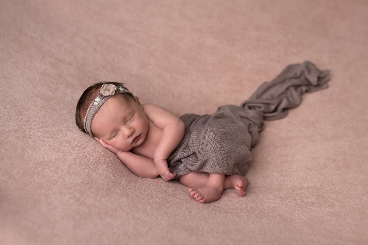 Cute newborn Photoshoot by Laura King in Houston