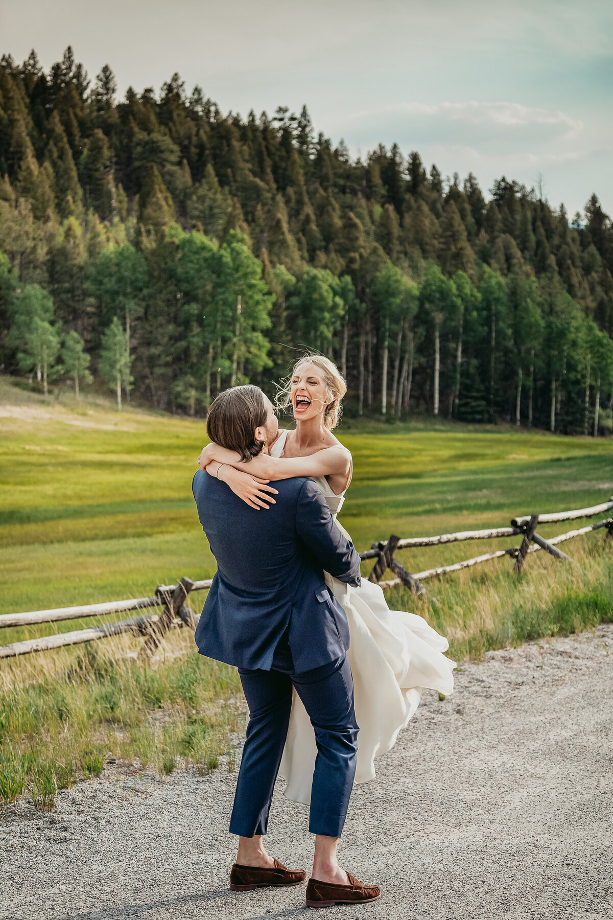 Outdoor Wedding Photographer Colorado