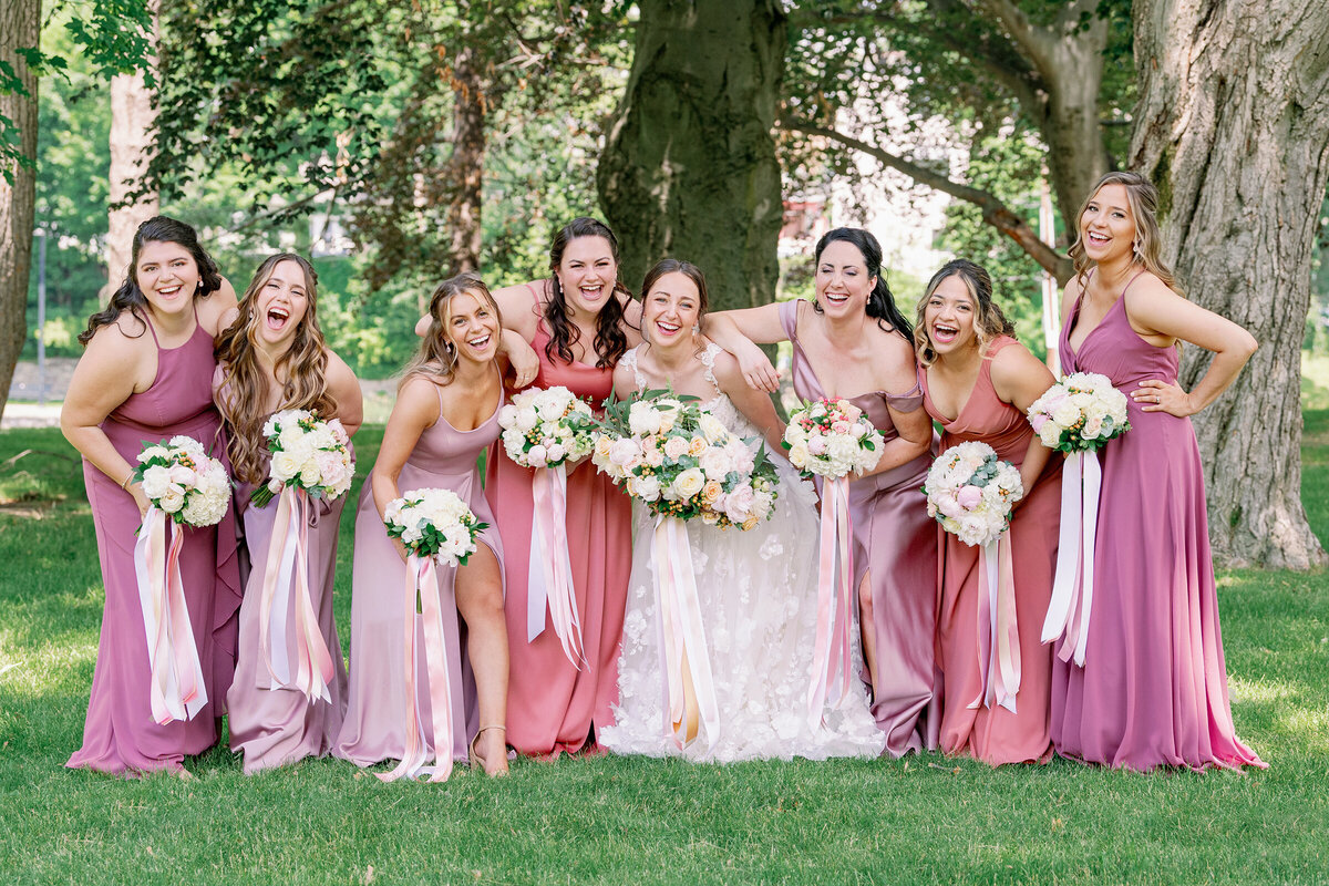 Fun-Bridemaids-Wedding-Photo