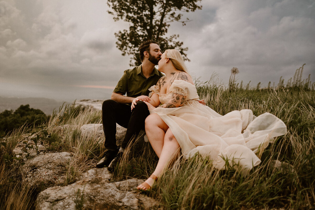 Brittany-and-Shane-couples-photos-in-Alabama-07
