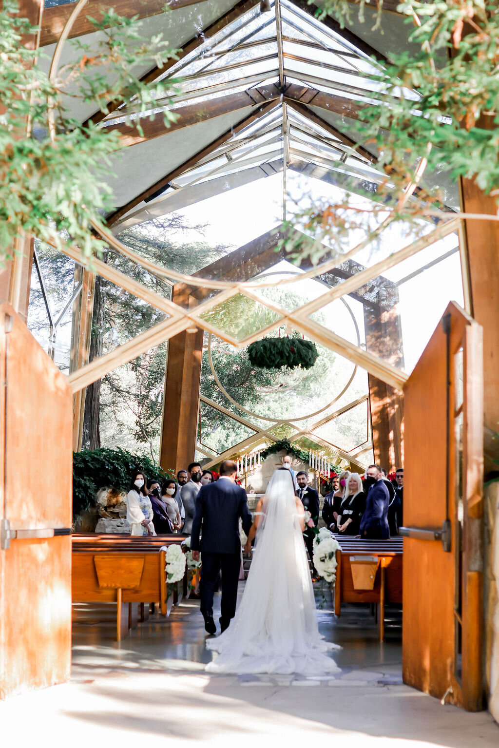 wedding-veil-wayfarer-chapel-wedding-california-sarah-block-photography