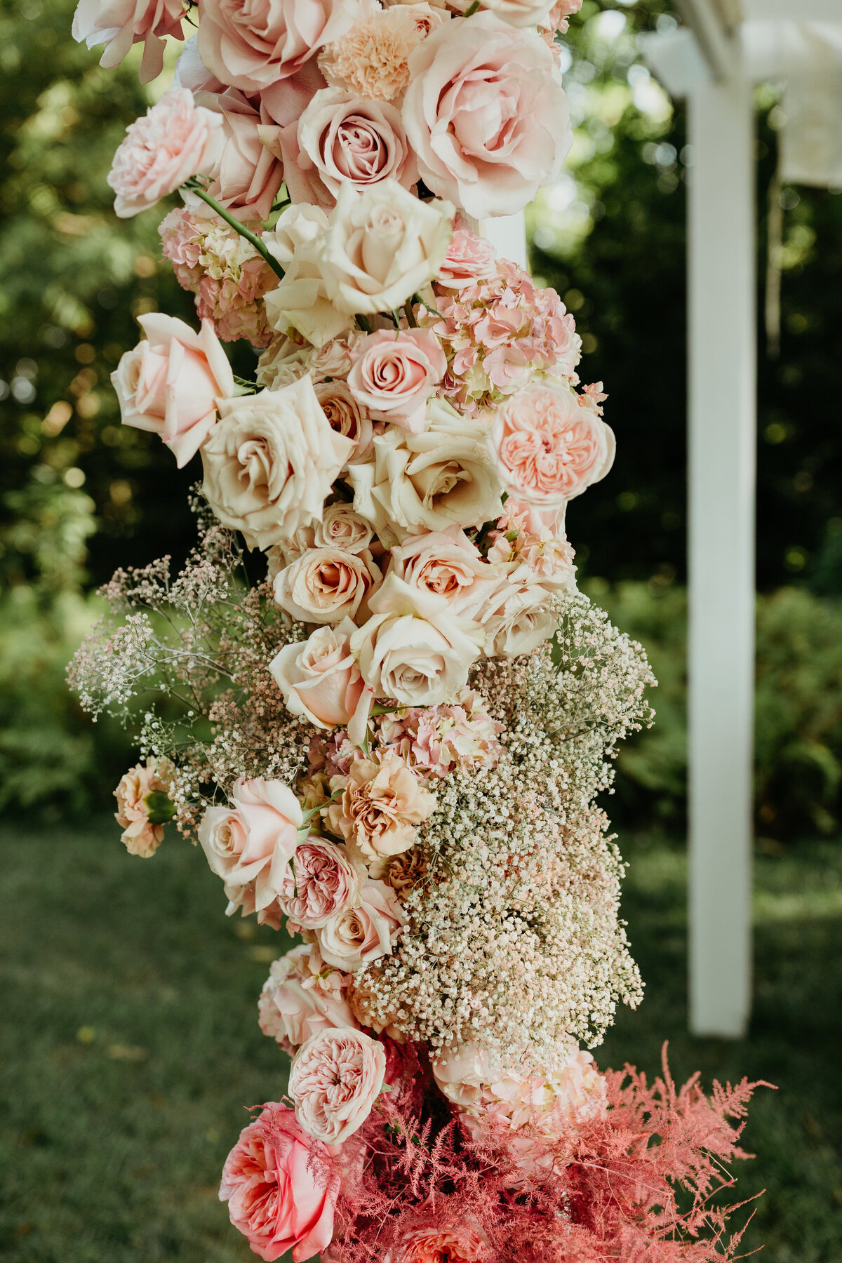 Wedding floral arrangements Newsfield Indiana Satin & Stems.