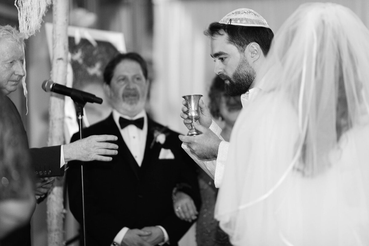Eliana-Melmed-Photography-Chicago-LosAngeles-Jewish-WeddingPhotography-Chuppah-00174