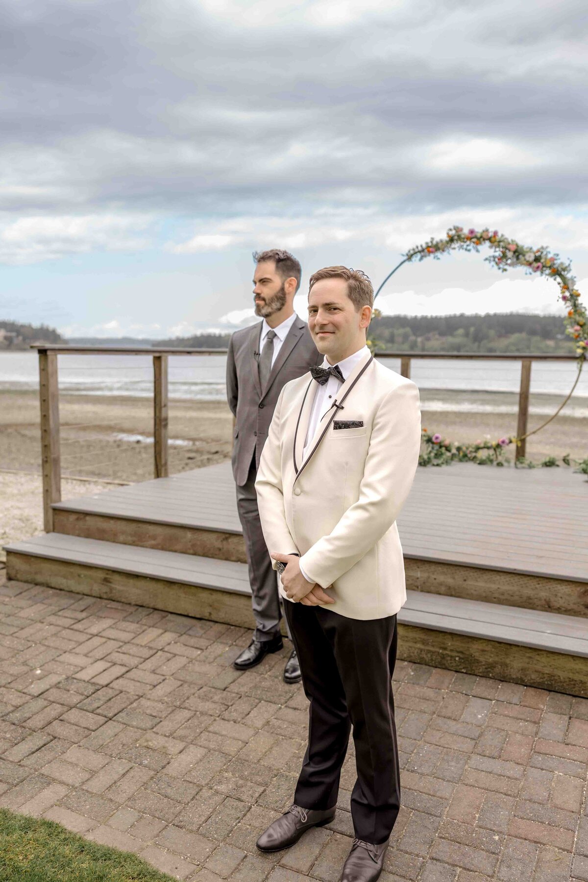 Elona_Shea_Photography_lake_Seattle_washington_kiana_lodge_wedding-60