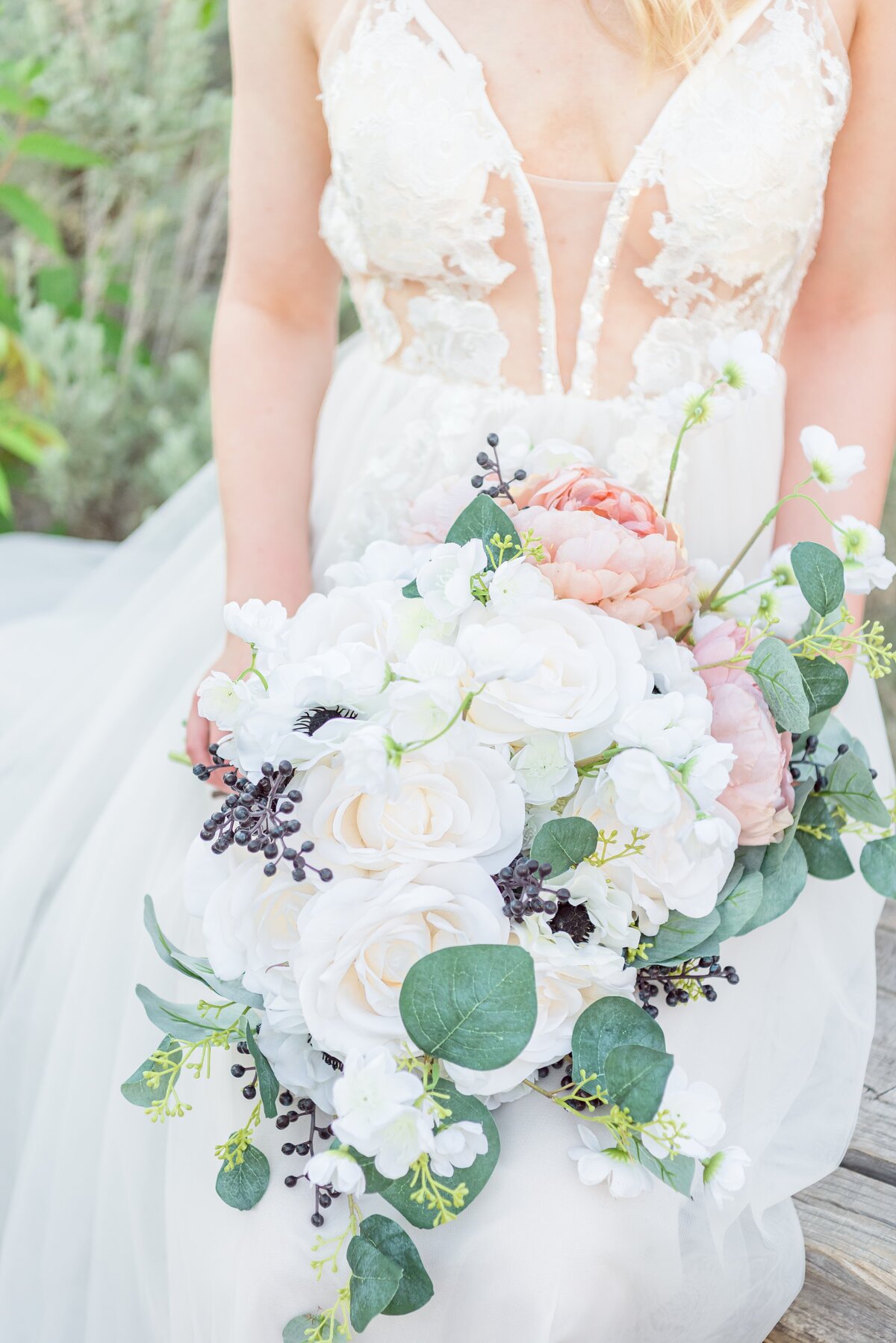 cascading-bridal-bouquet-simple