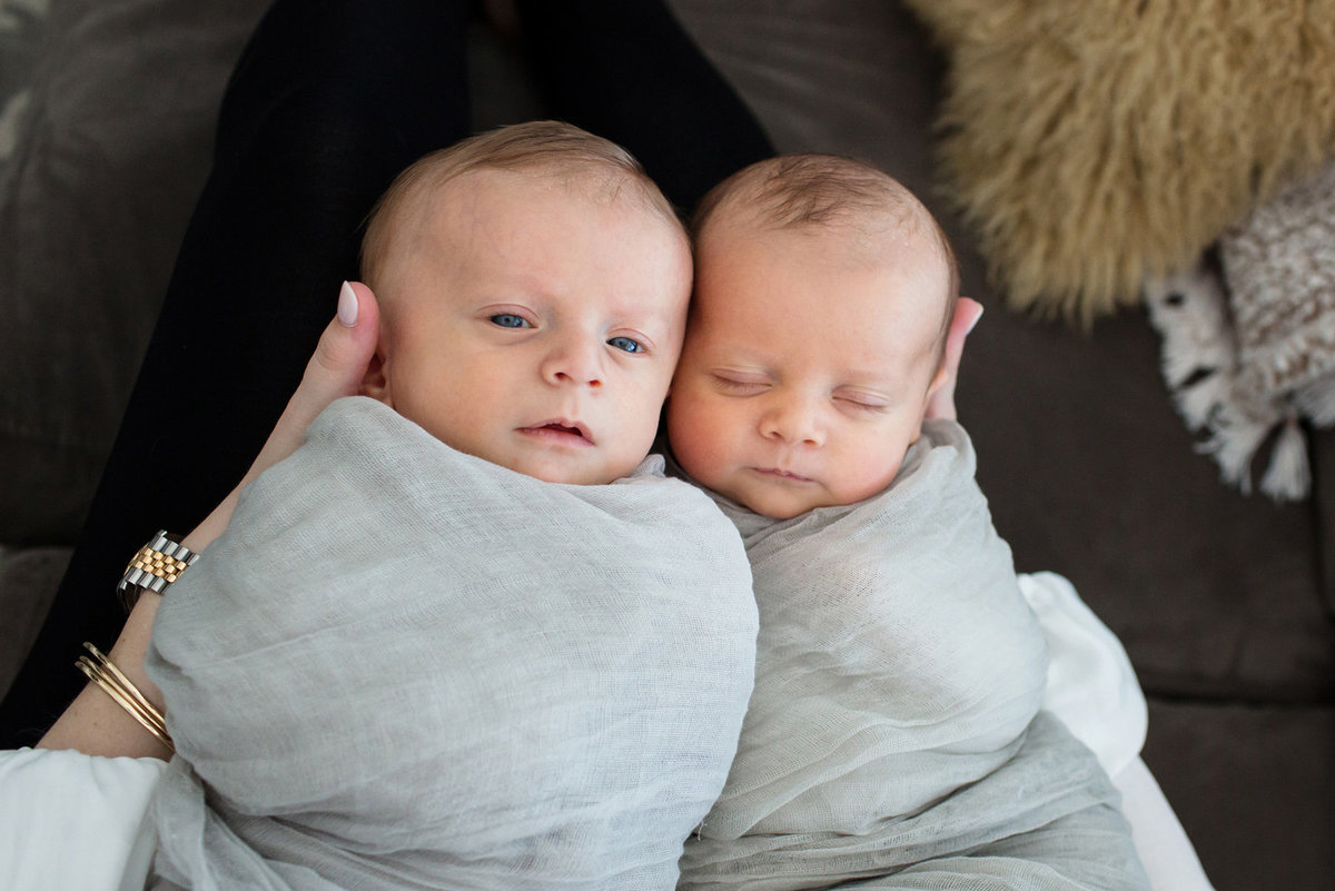 Wouk06-baby-twins-photos-home-st-louis-photographer