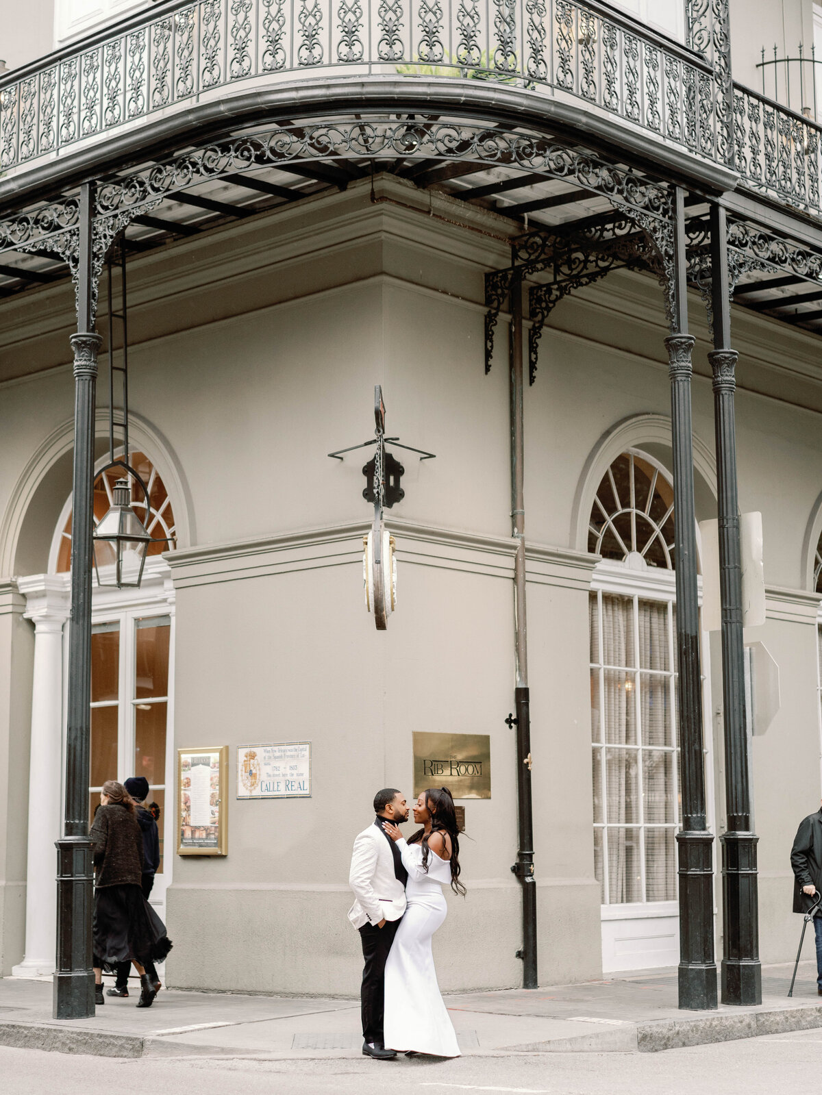 Ultra-Glam-New Orleans-French-Quarter-Engagement-Session-Photos-09519