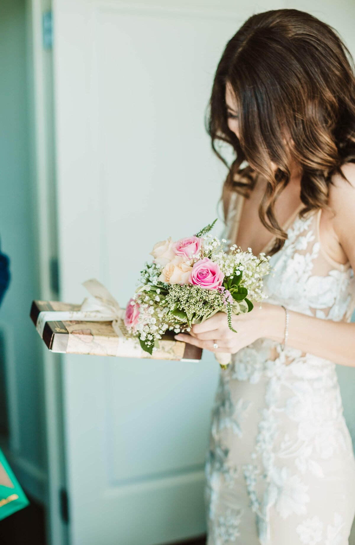 bride-receiving-wedding-gift