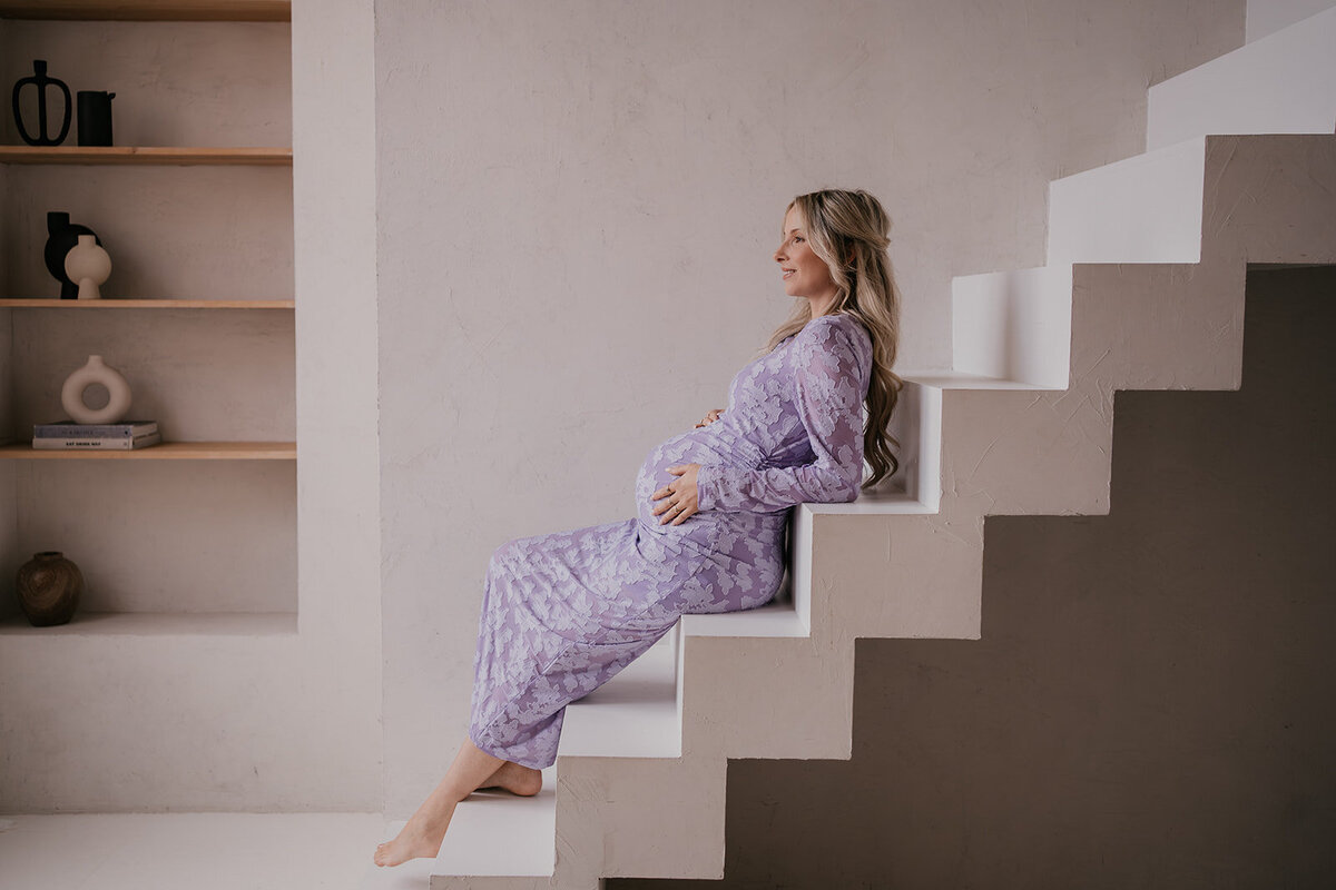 puur-ongedwongen-zwangerschapsfotoshoot-attelier-oost-leukfotografie-19