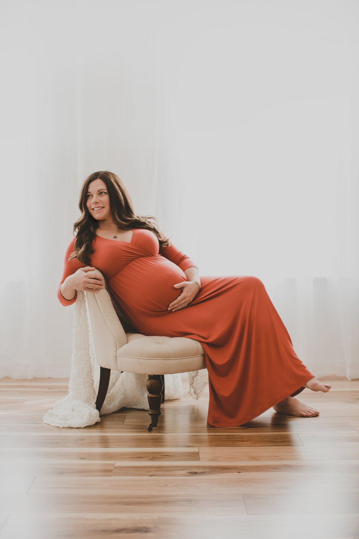 unique maternity photo studio in Knoxville