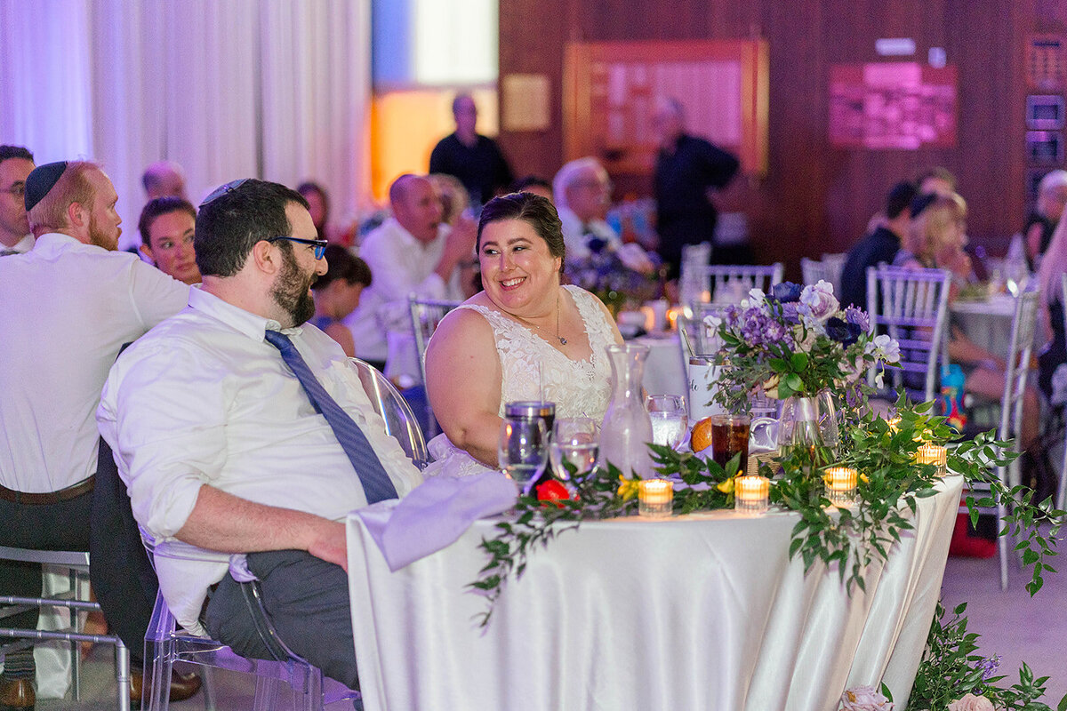 Eliana-Melmed-Photography-Chicago-LosAngeles-Jewish-WeddingPhotography-ElianaSklar-DanceFloor-00046