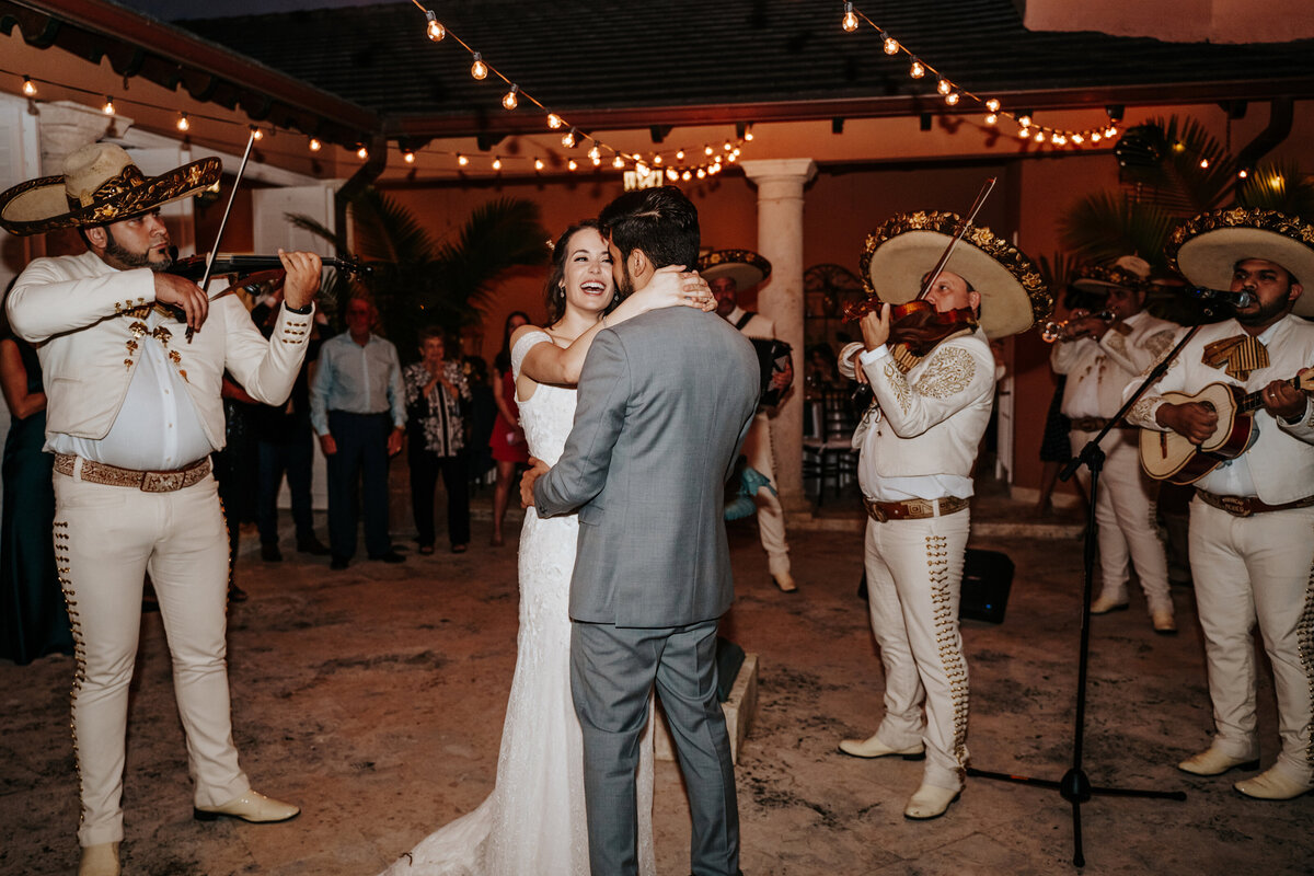 Casa-Tranquila-Miami-Wedding-Photos-Florida-Ashleigh-Ahern-Photography (4)
