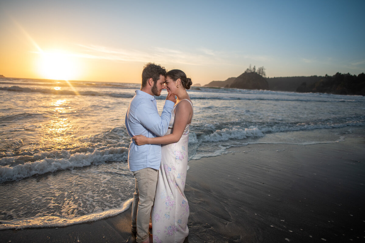 Humboldt-County-Engagement-Photographer-Beach-Engagement-Humboldt-Trinidad-College-Cove-Trinidad-State-Beach-Nor-Cal-Parky's-Pics-Coastal-Redwoods-Elopements-6