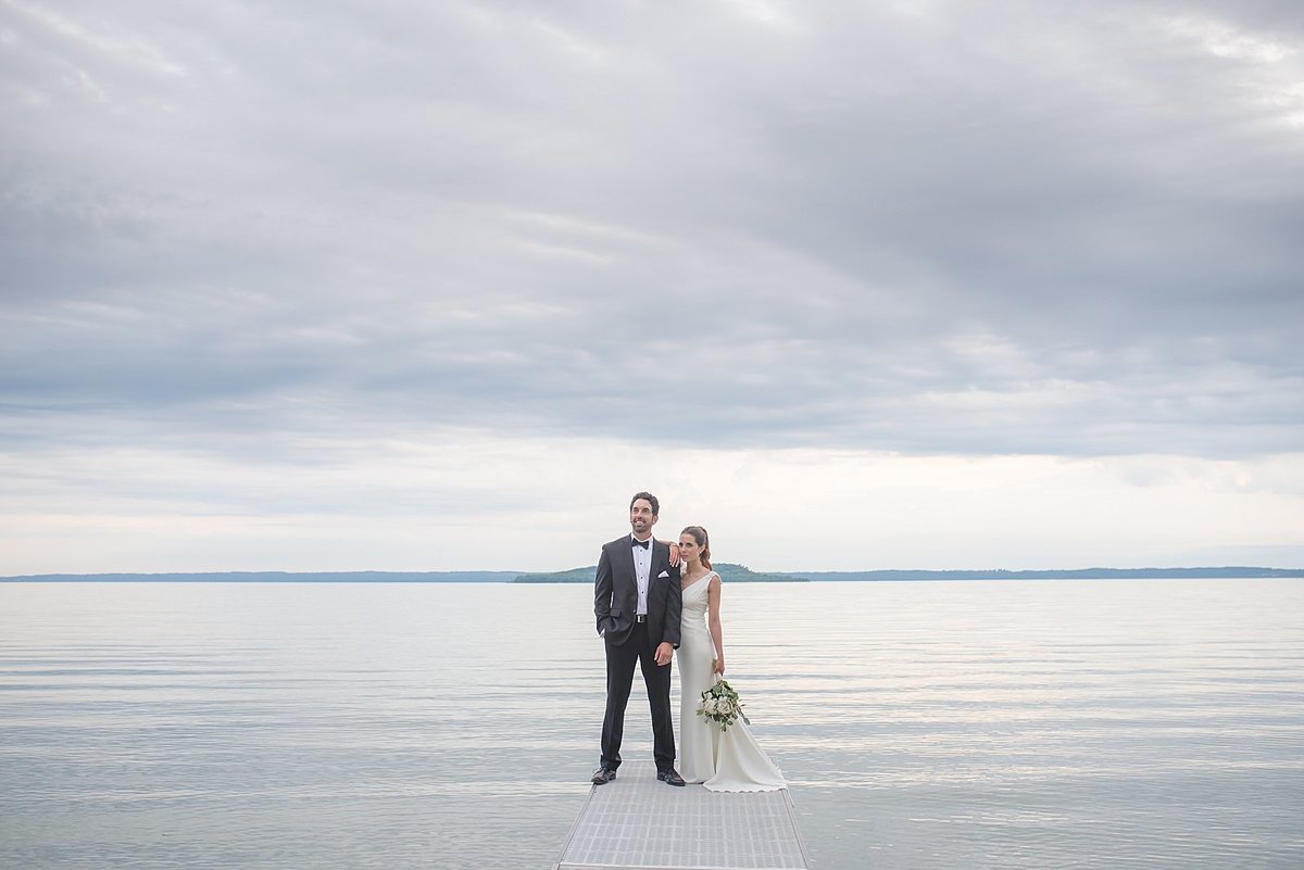 ODEN AND JANELLE PHOTOGRAPHY | TRAVERSE CITY WEDDING PHOTOGRAPHERS_0090
