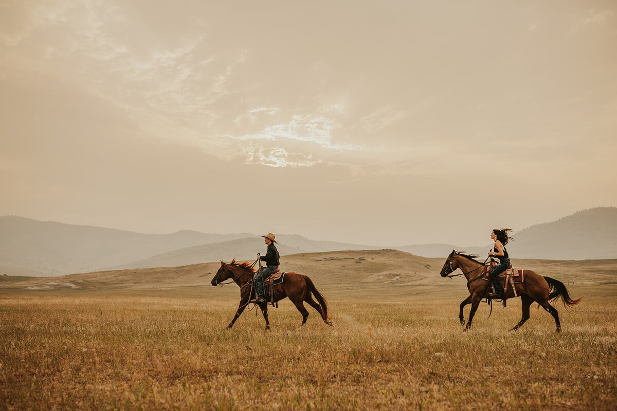 presley-gray-horseback-western-montana-engagement2186