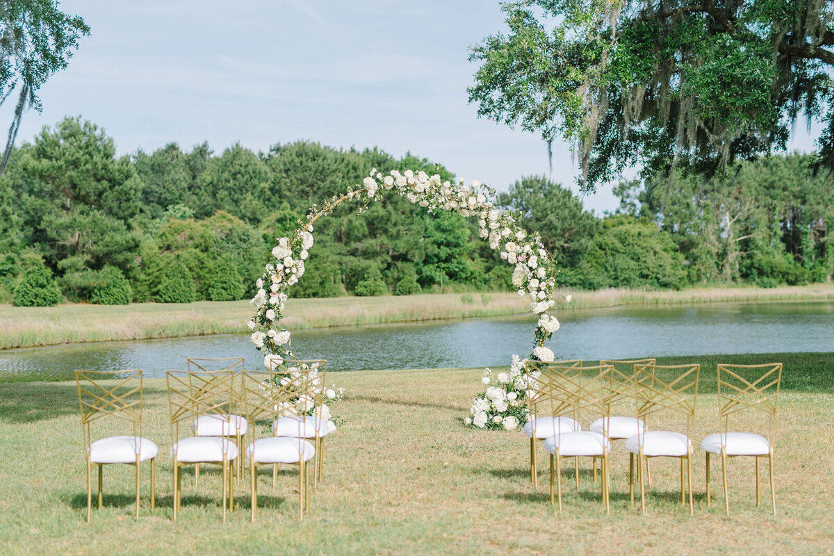 Charleston Elopement Inspiration | Intimate and Romantic Elopements with Styled Elopements ™ by Pure Luxe Bride.