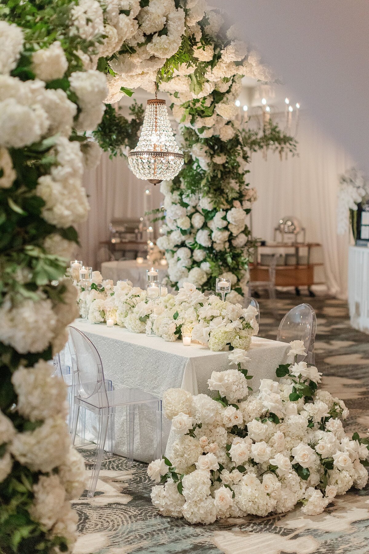 Chic Modern All White Wedding The Beaufort Hotel Brittanie Raquel Events_0039