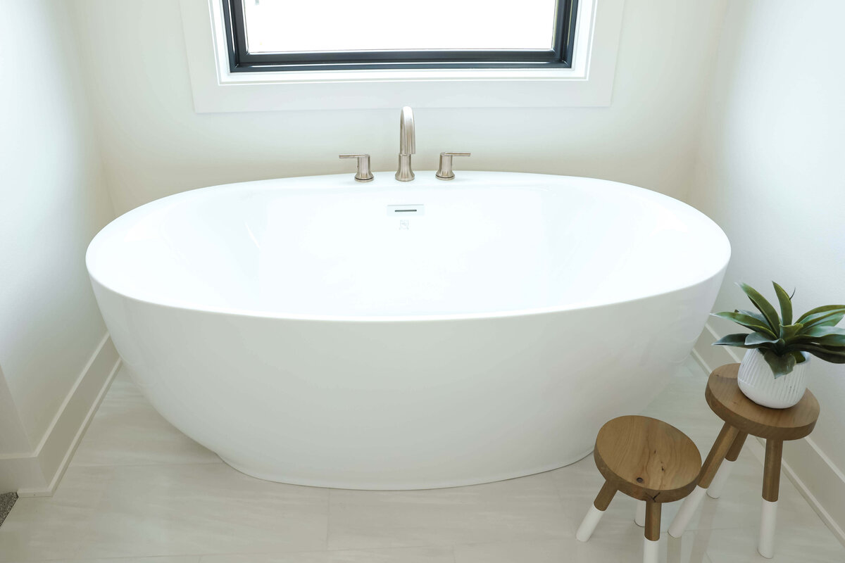 5306-Bathroom-Urbandale-Central-Iowa-Custom-Home-JRL-Builders-3F1A2729