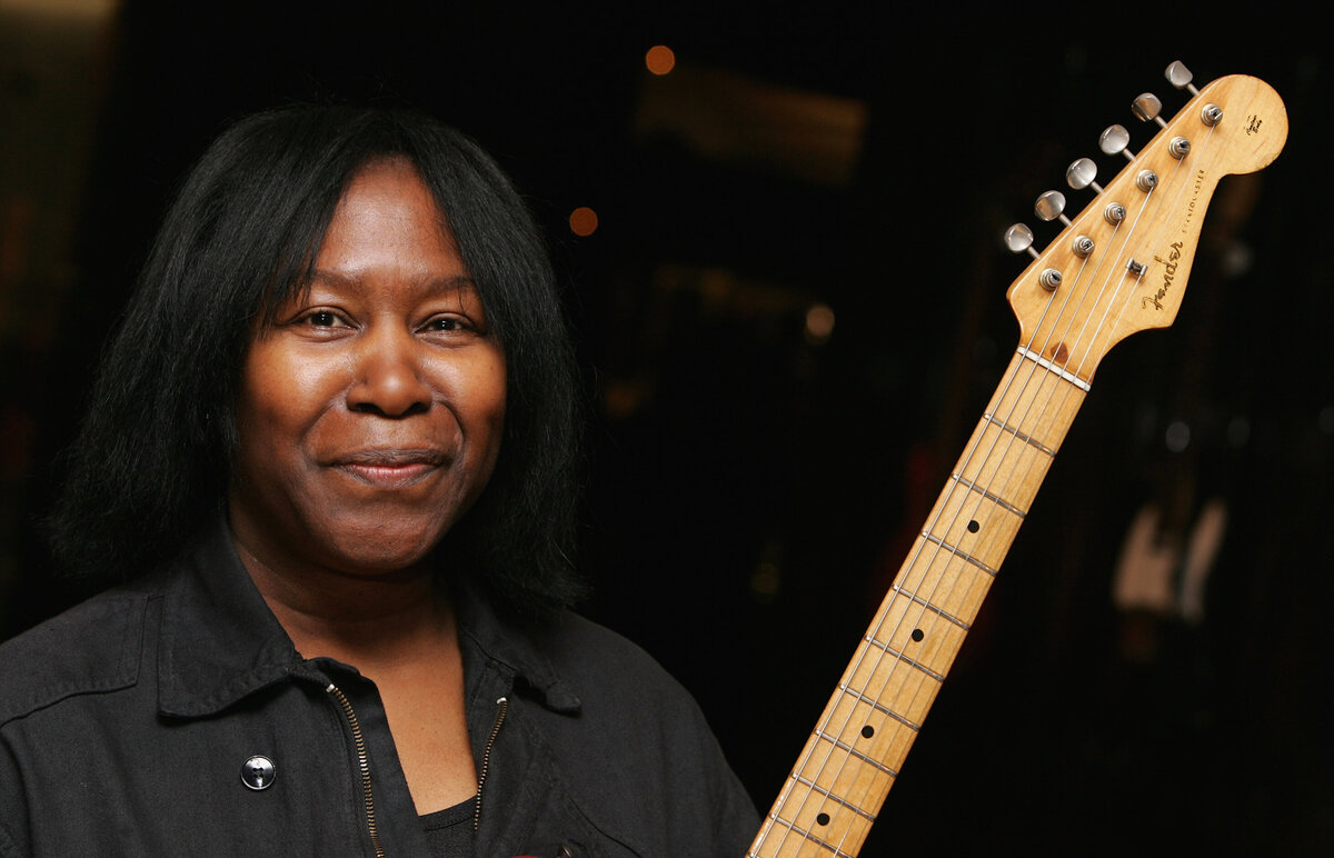 joan_armatrading_credit_gareth_cattermole_2007_gettysub