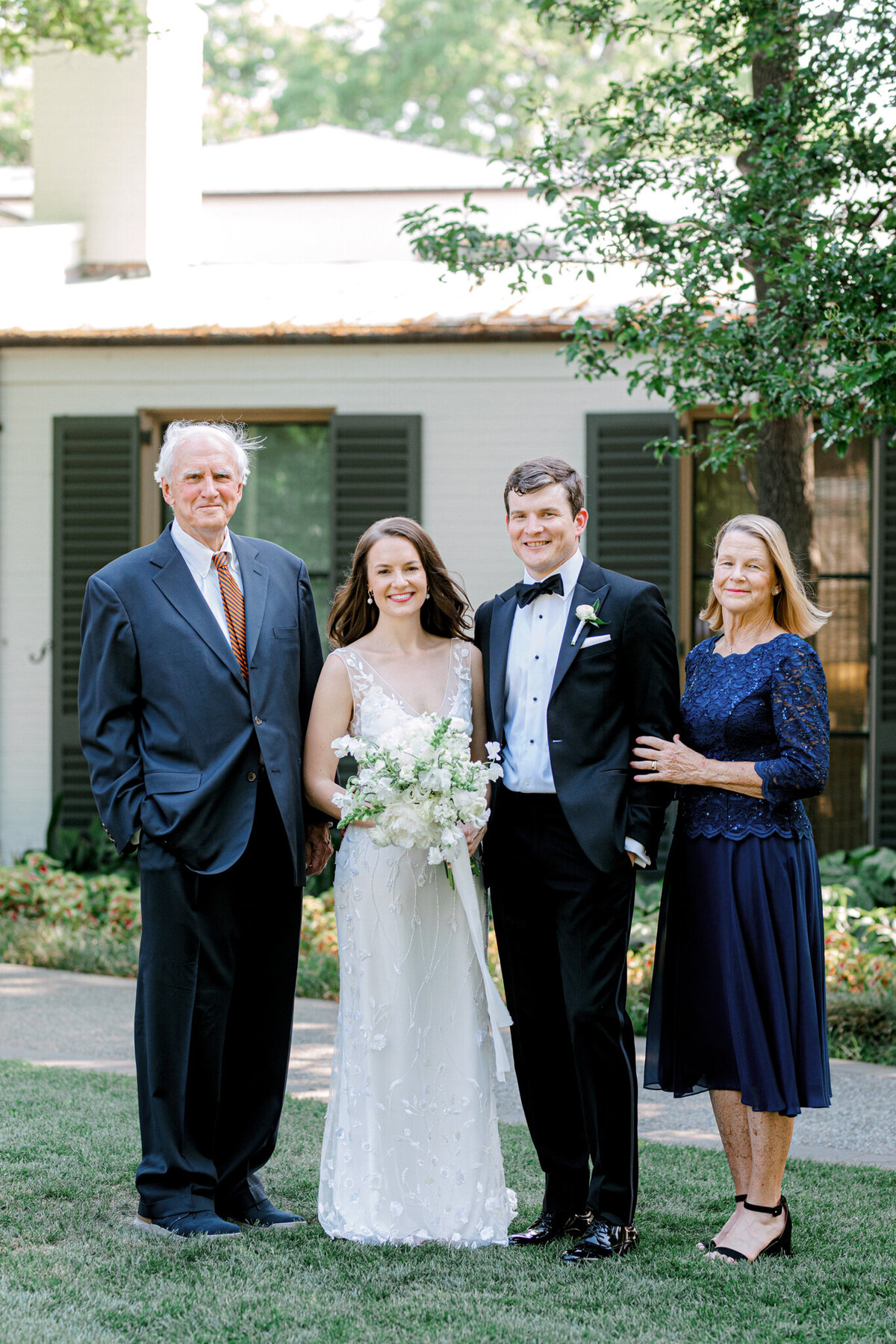 Gena & Matt's Wedding at the Dallas Arboretum | Dallas Wedding Photographer | Sami Kathryn Photography-126