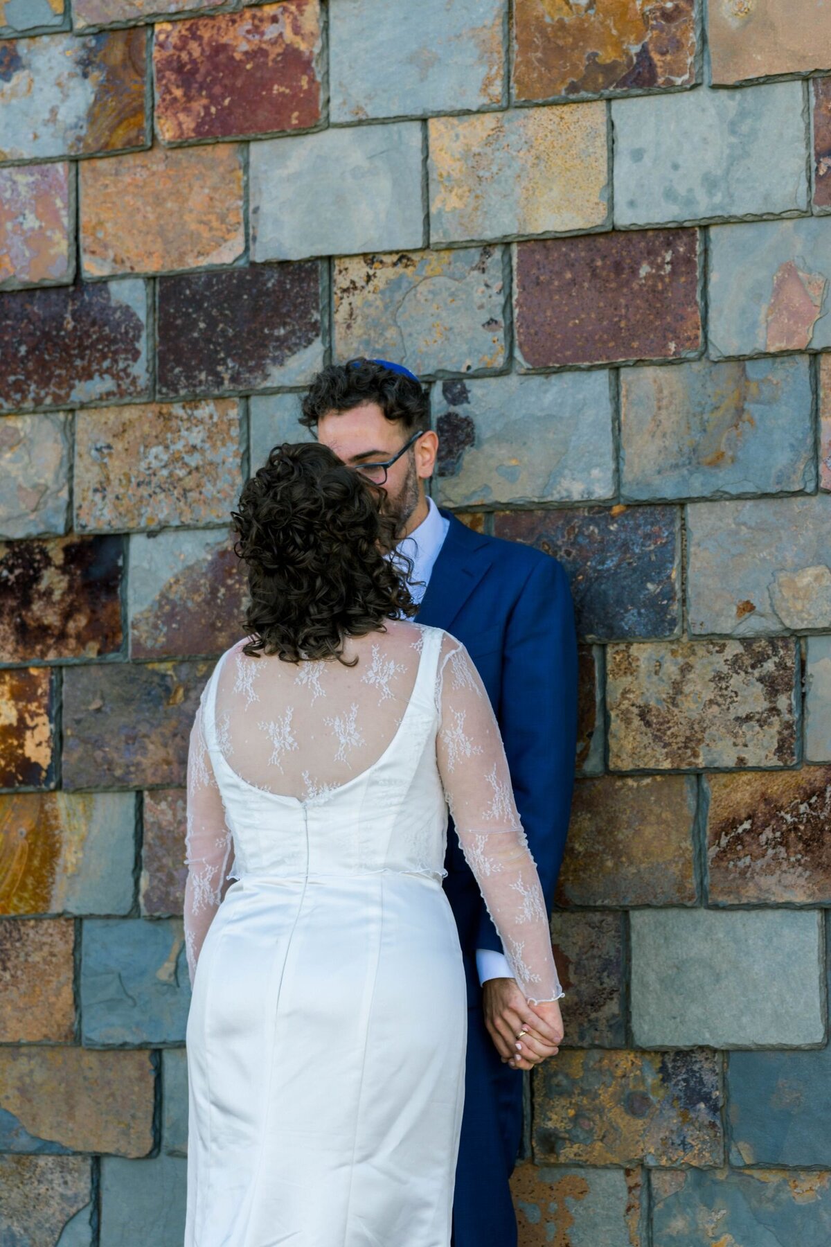 Eliana-Melmed-Photography-Chicago-LosAngeles-Jewish-WeddingPhotography-ShulaNoah-CouplesPortraits-00025