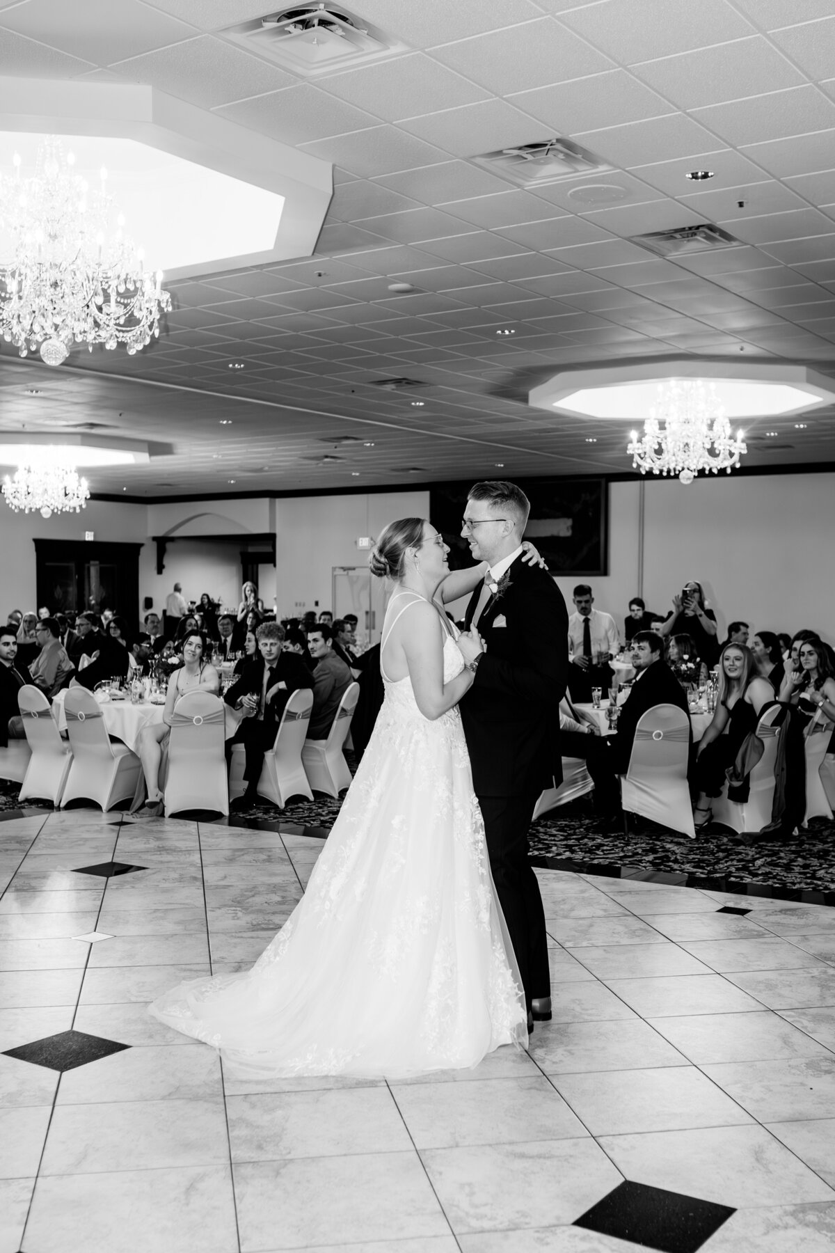 LillieMaePhoto-Lindsey&JoshWedding-Reception--45