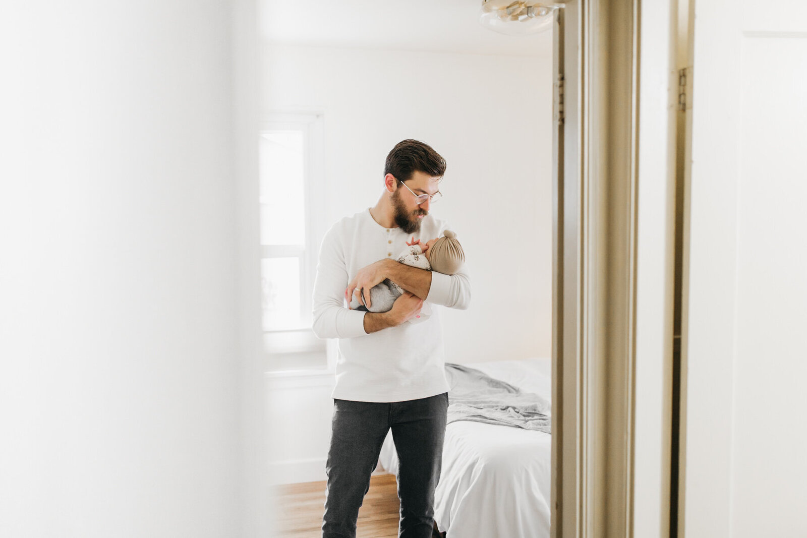 athena-and-camron-homebody-lightroom-presets-SKYLIGHT-bright-airy-16
