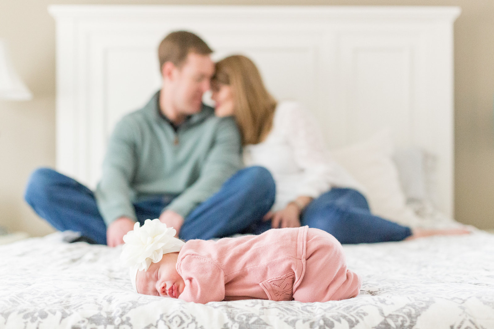 martin-family-lifestyle-in-home-newborn-baby-photo-session-003