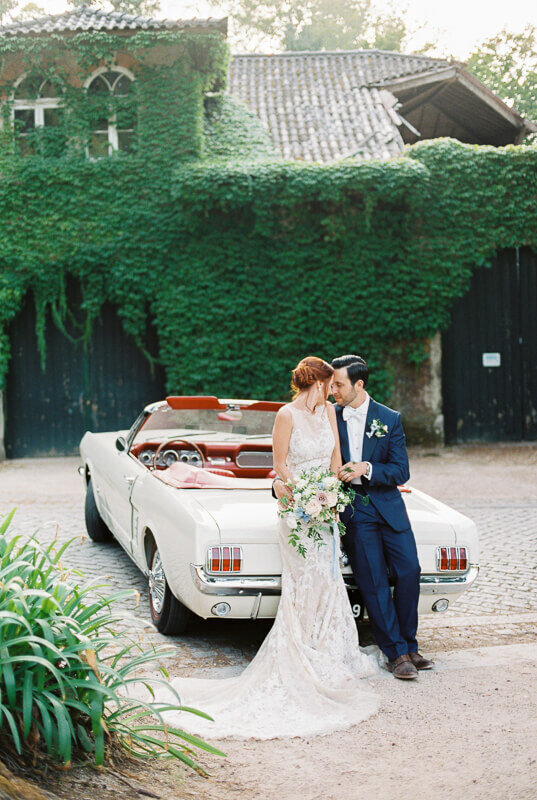 Intiamte Wedidng bride and grrom and mustang car in portugal