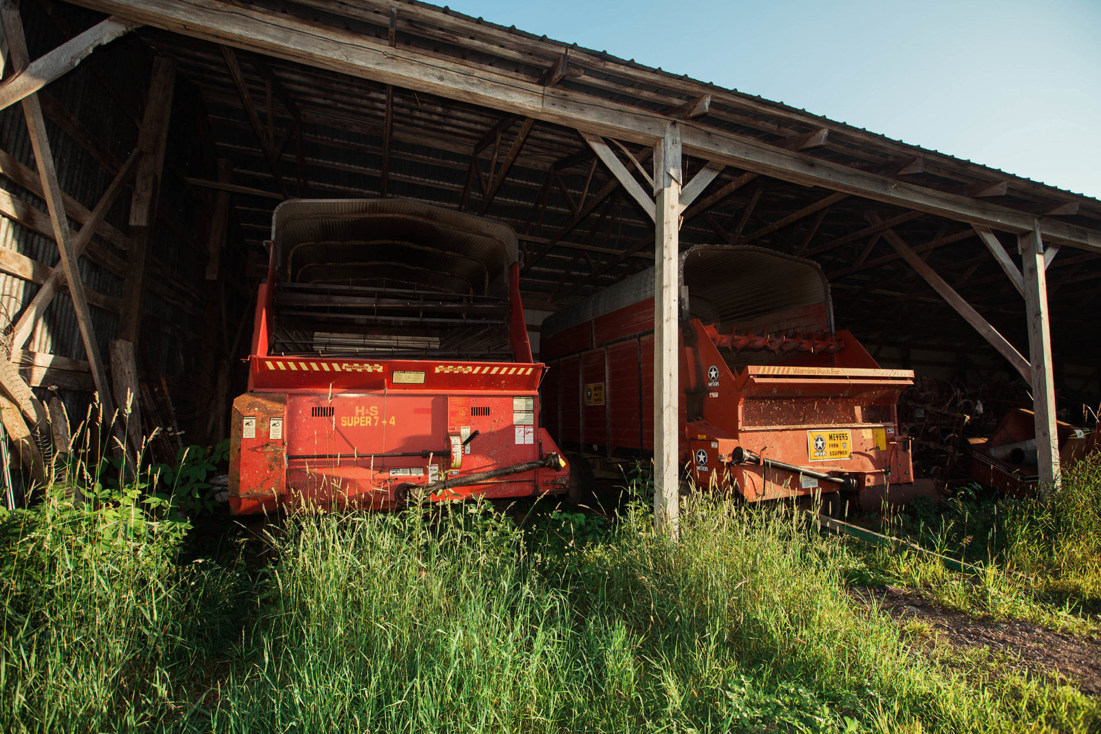 equipment-wisconsin-farm-country-nature-kate-timbers-photography-2215