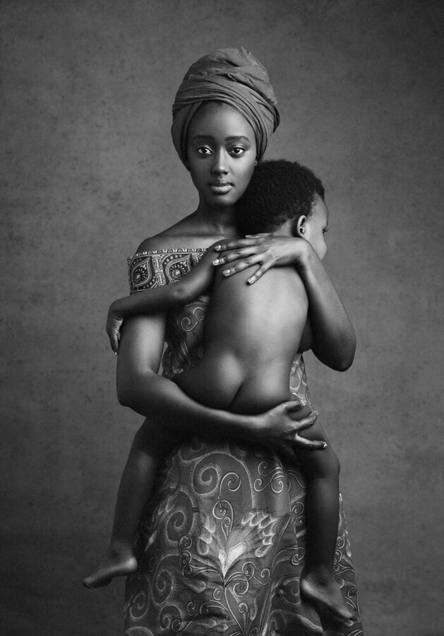 Mommy and me, motherhood photography by Lola Melani-7