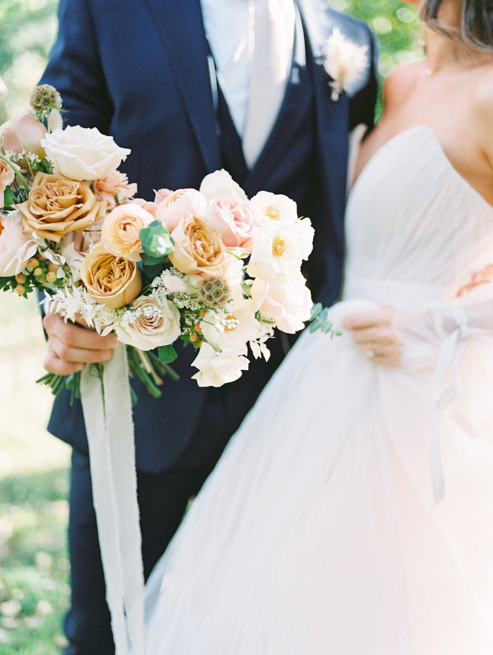 flowers-scottsdale-az-the-farm-south-mountain-wedding-bridal-bouquet-gold-roses