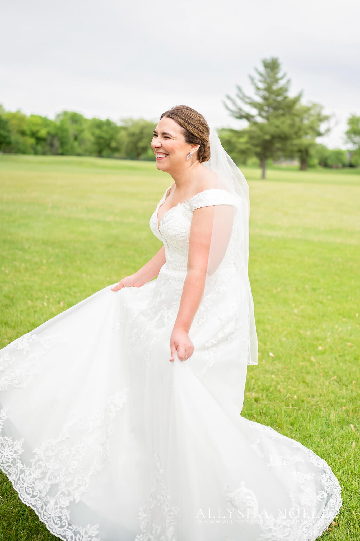 Wedding-at-River-Club-of-Mequon-245