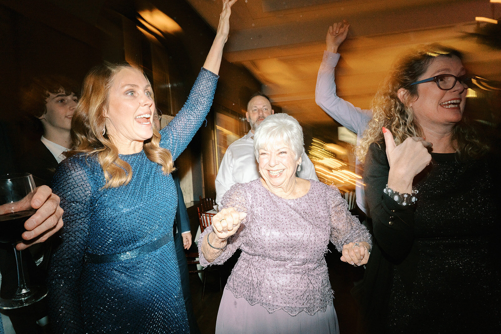 Chicago_Wedding_Photographer_LaurenPage23-142