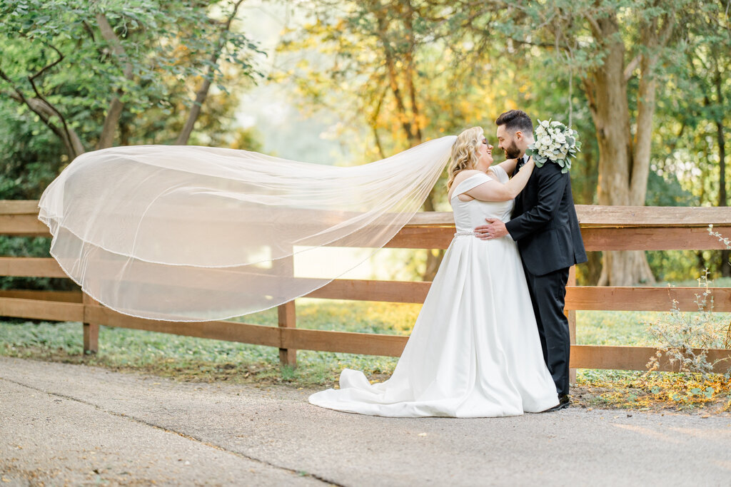 Best St. Louis wedding photographers- Larimore wedding venue- Erika Rene Photography