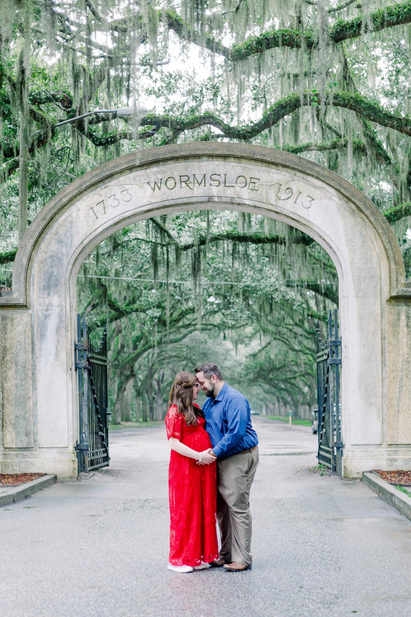 Couples portraits in Historic Savannah, Georgia captured by Staci Addison Photography