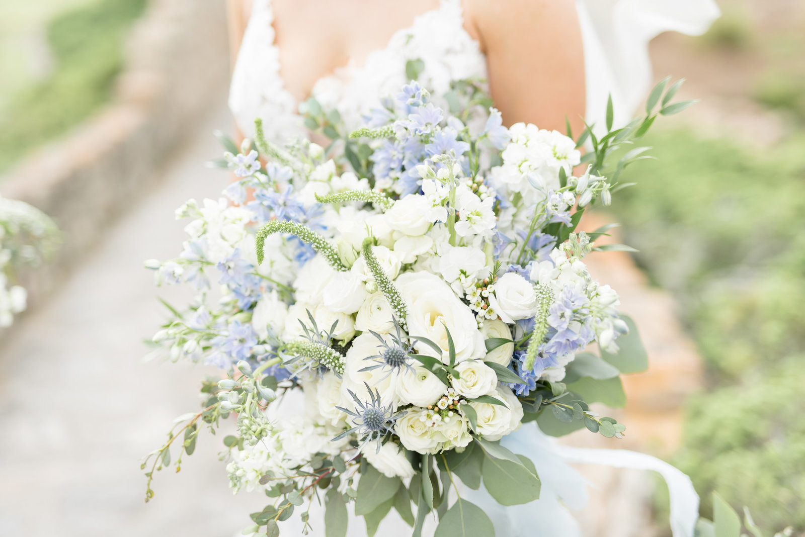 White and Blue Luxury Wedding 0025