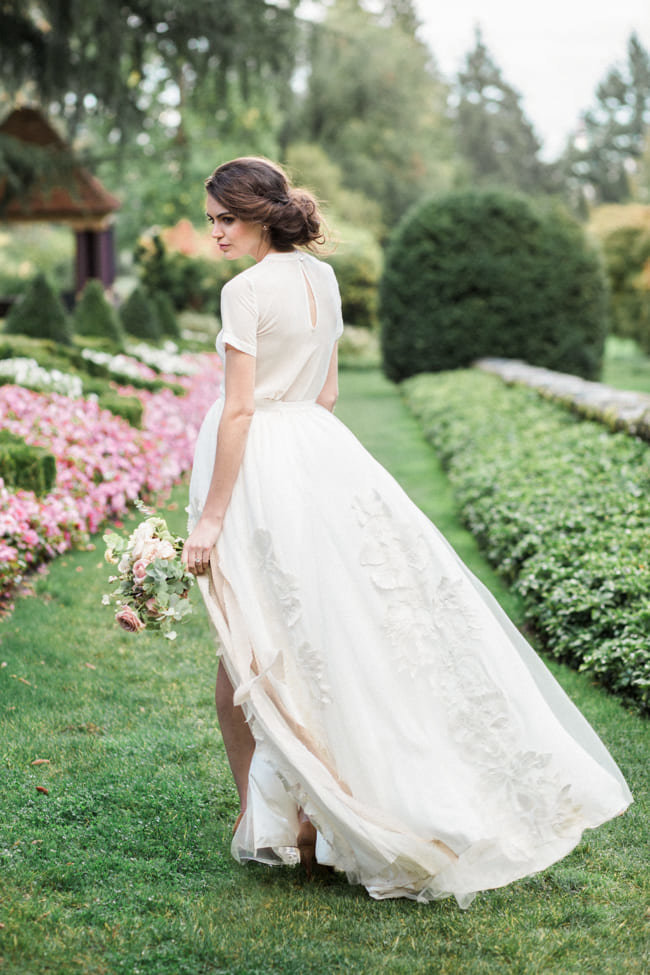 Bride elopes  in designer dress at Lewis and Clark College