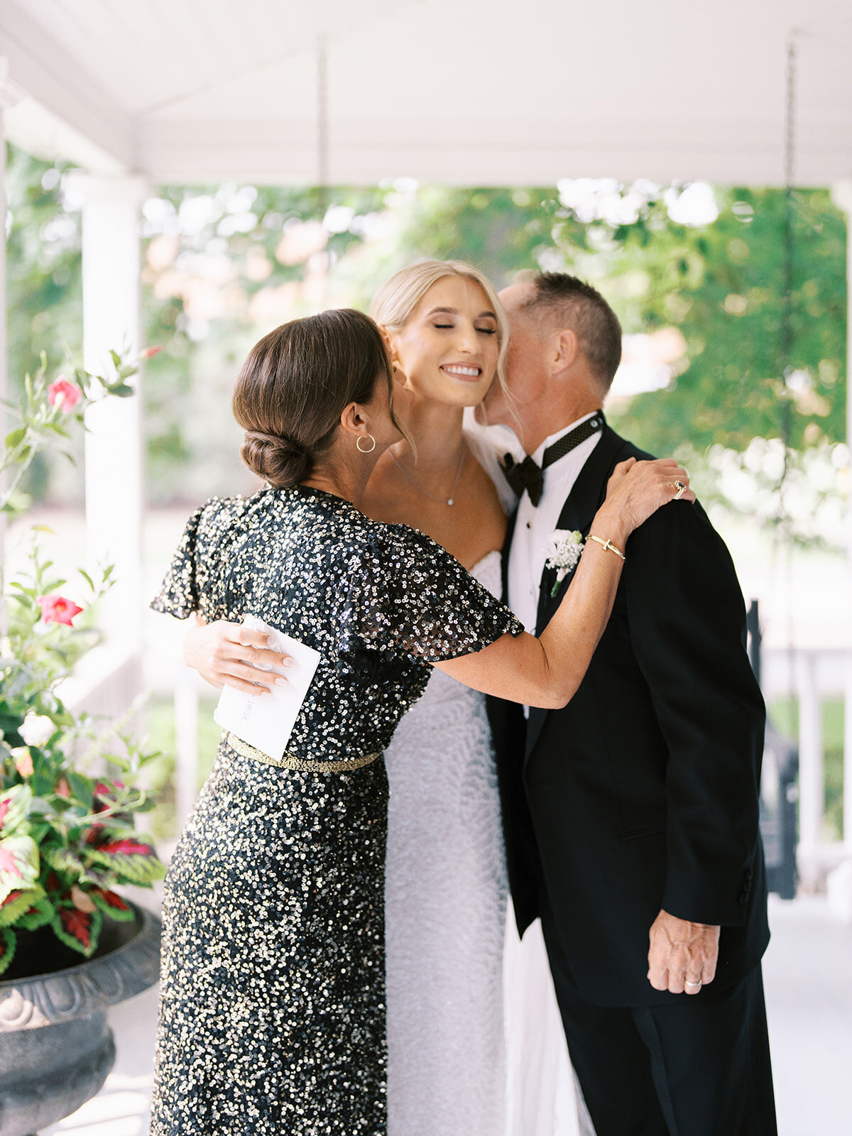 Lafayette_Club_Wedding_Photos_LaurenPage23-208